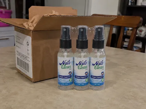 Nails Clean packaging