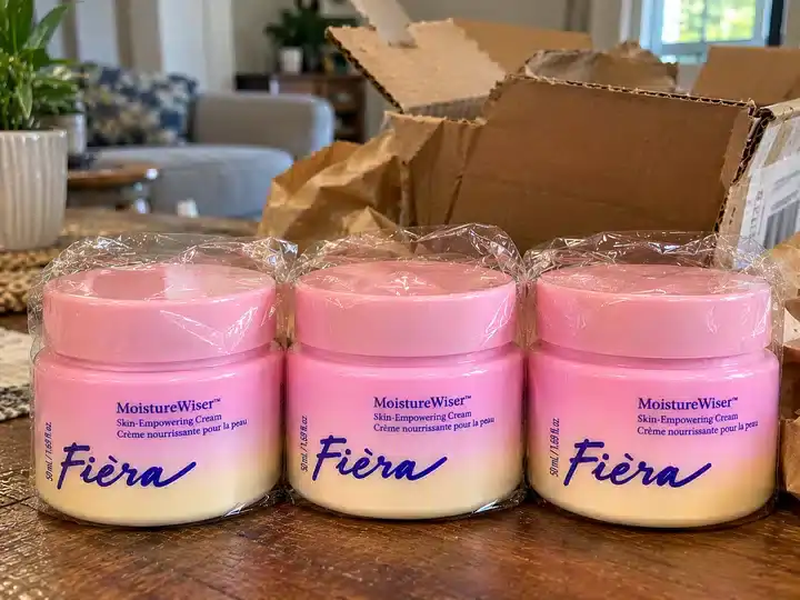 Fiera Cosmetics MoistureWiser Unboxing